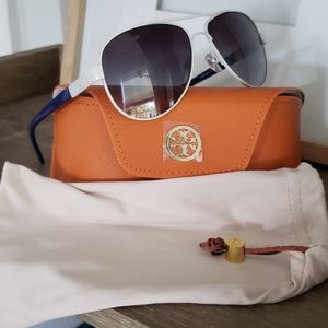 NWOT Tory Burch Aviator Sunglasses
